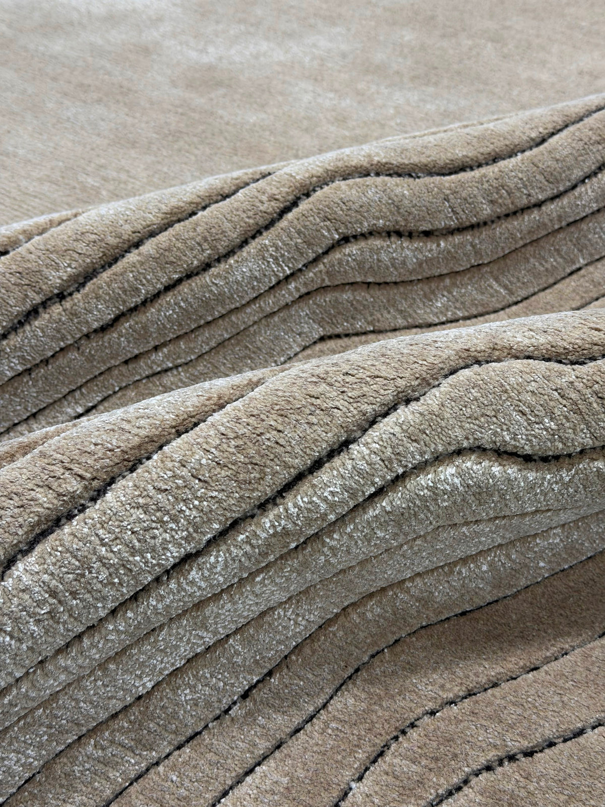 Sands by Claudia Afshar, Straw
