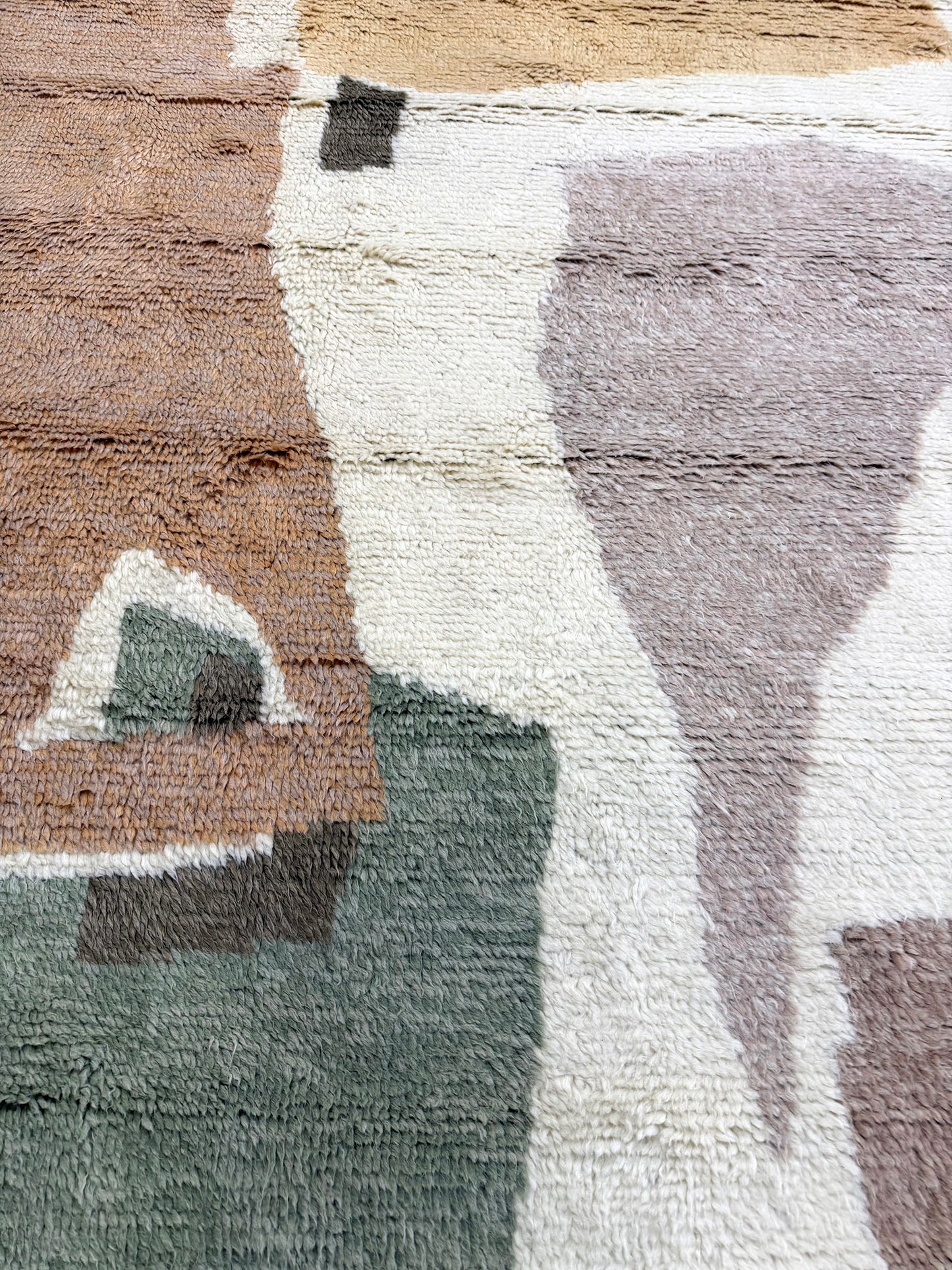 Figuig, Oasis Collection, Pale Multi - close-up of weave texture and pile