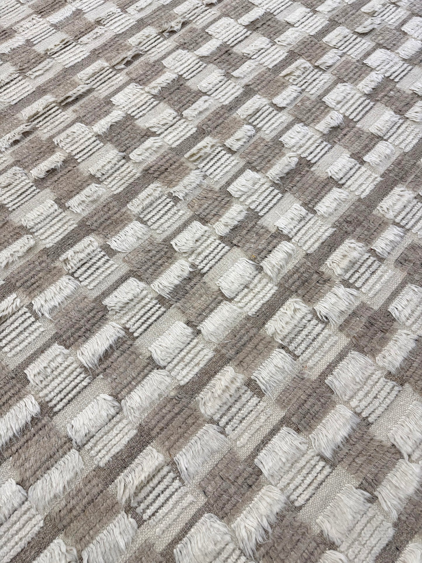 Amia, Sahara Collection, Ivory Neutral