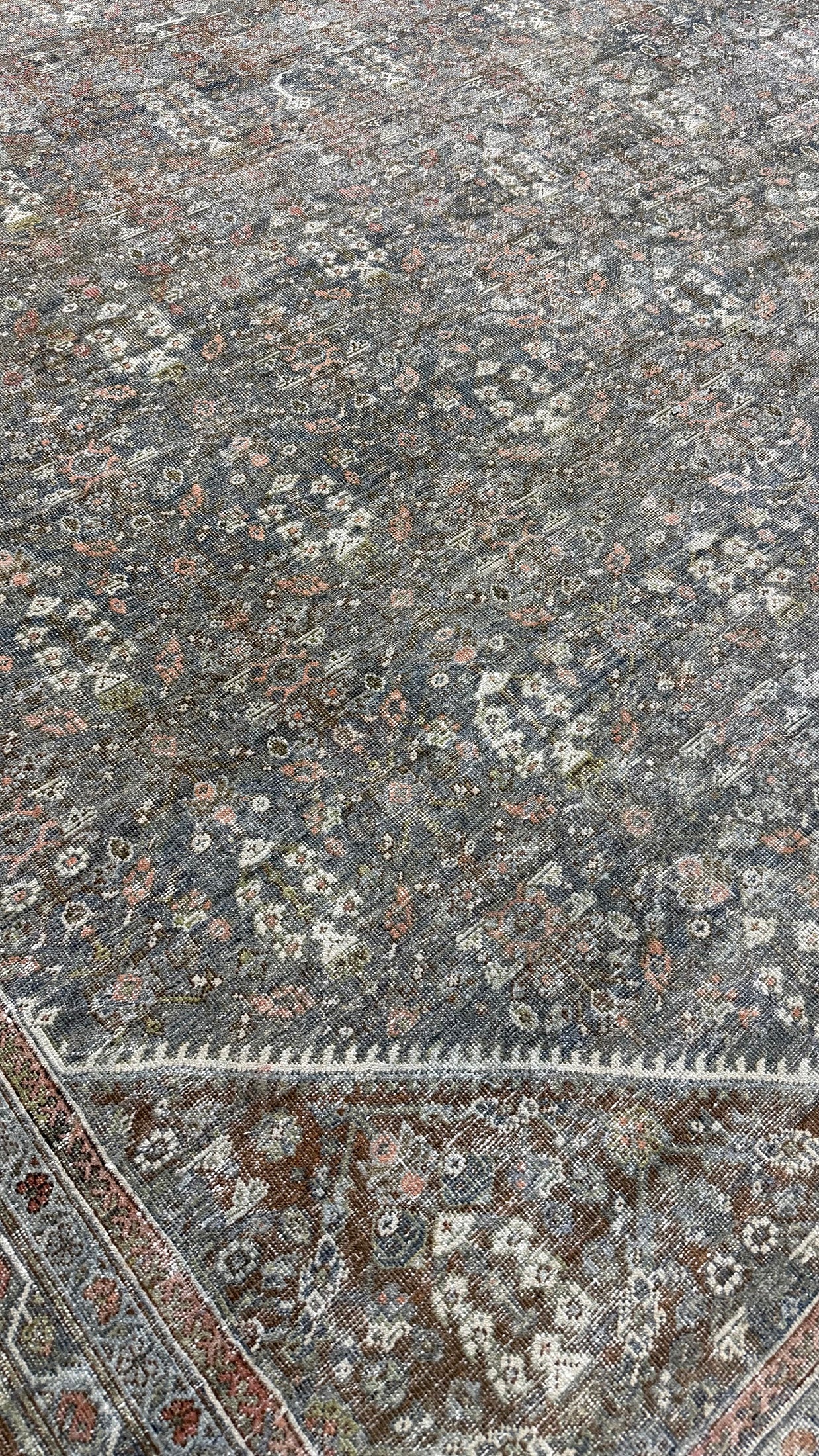 Antique Persian Sultanabad