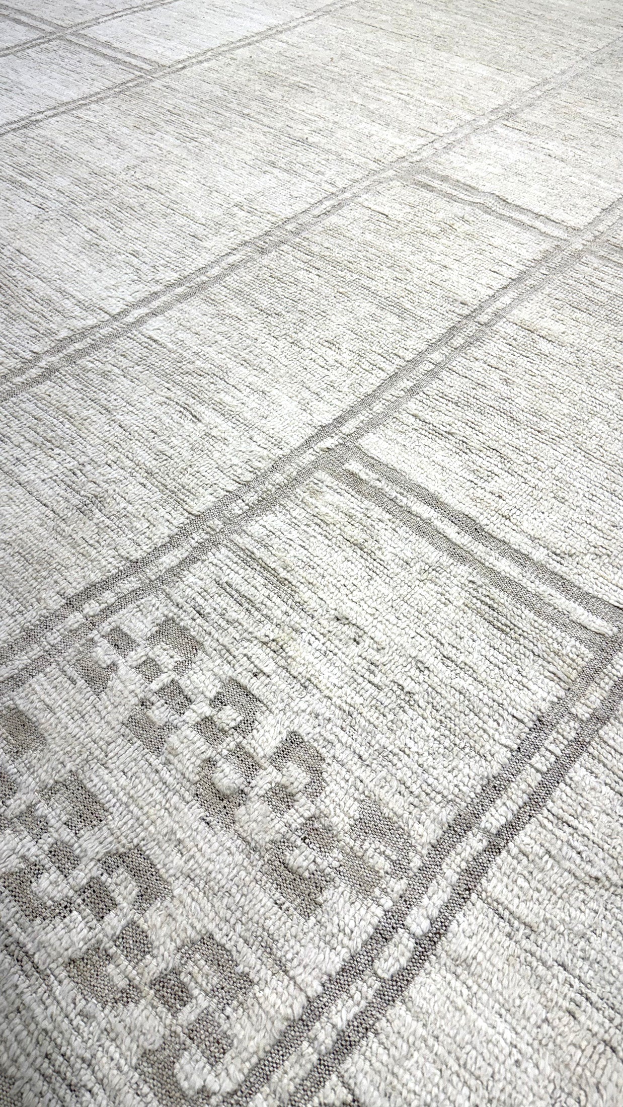 Meddur, Nomad Collection, Ivory