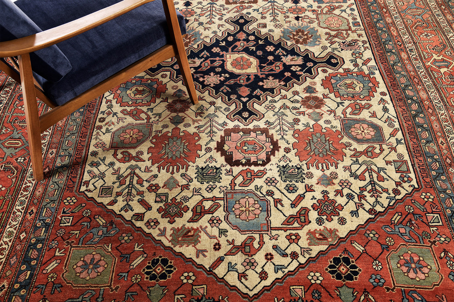 Persian Rug 238 Antique Persian Bidjar Halvai 55044