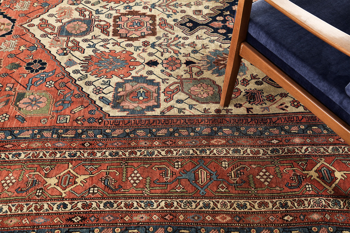 Persian Rug 242 Antique Persian Bidjar Halvai 55044