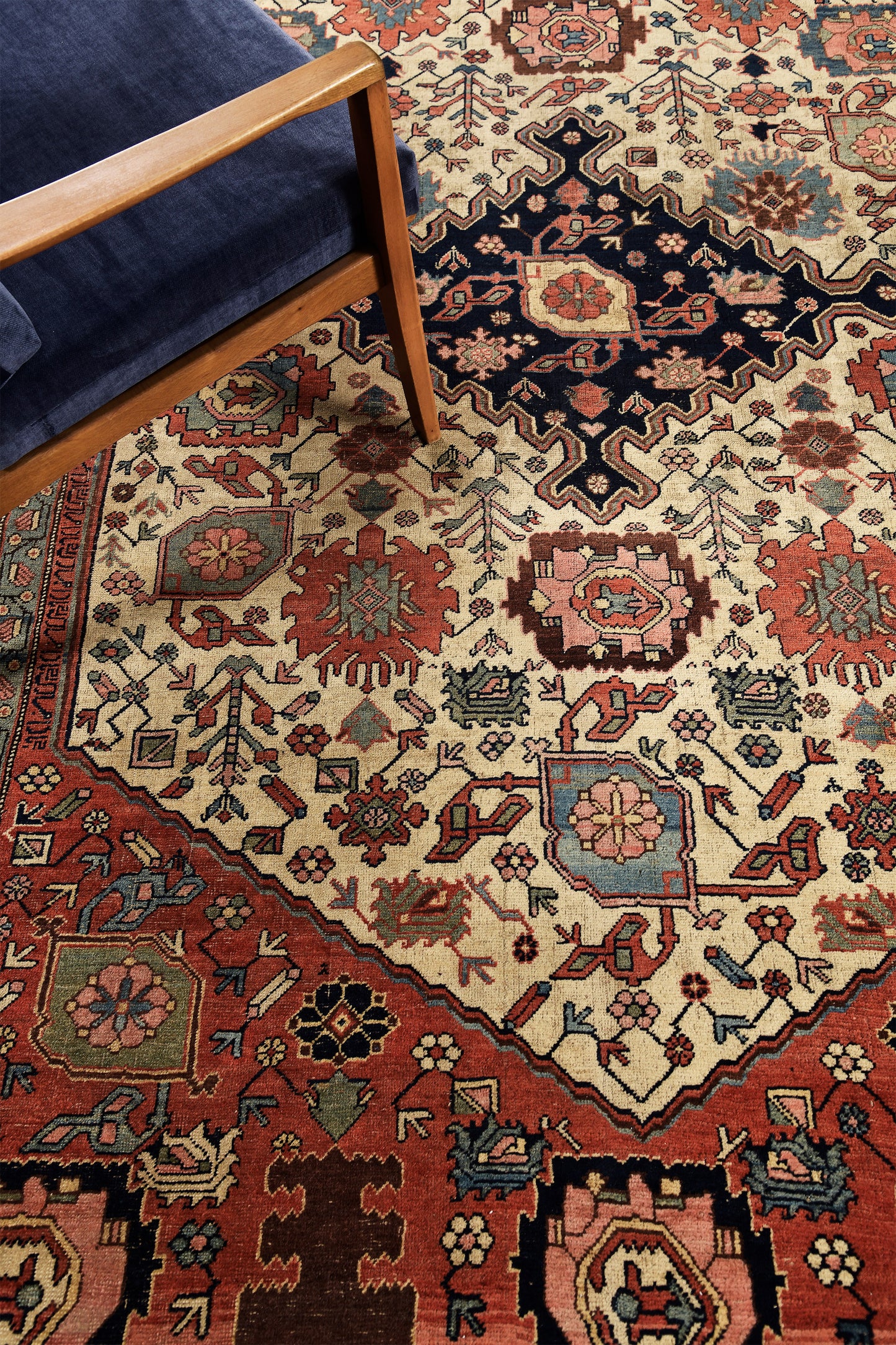 Persian Rug 240 Antique Persian Bidjar Halvai 55044