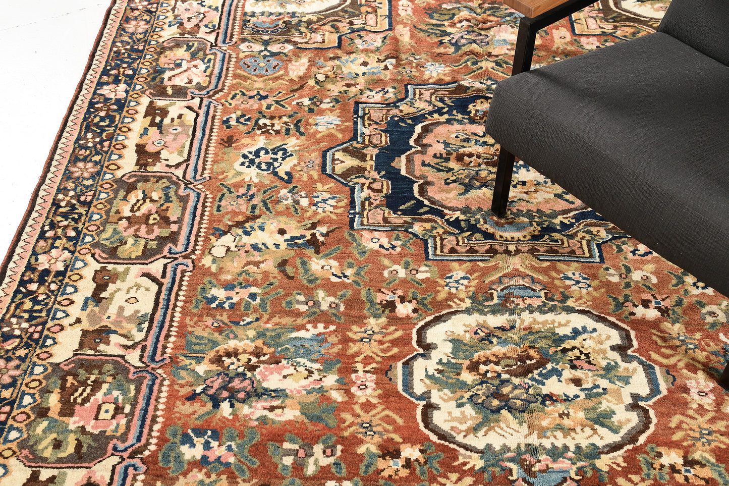 Antique Persian Bakhtiari Rug Floral Design 57529