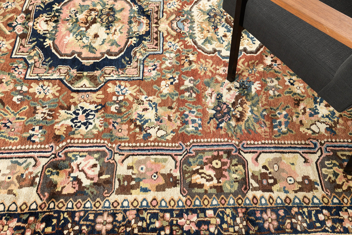 Antique Persian Bakhtiari Rug Floral Design 57529