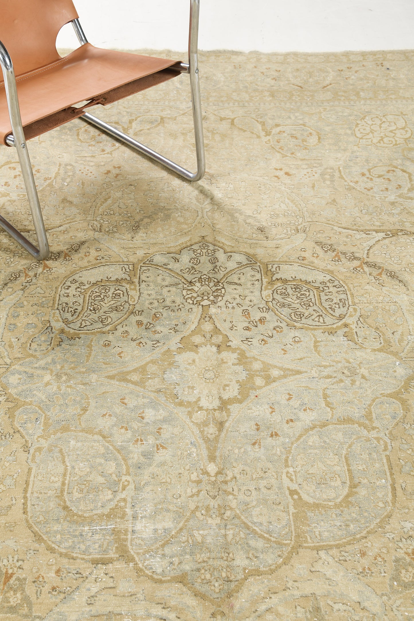 Persian Rug 4309 Vintage Persian Tabriz Rug Medallion  Design 57539