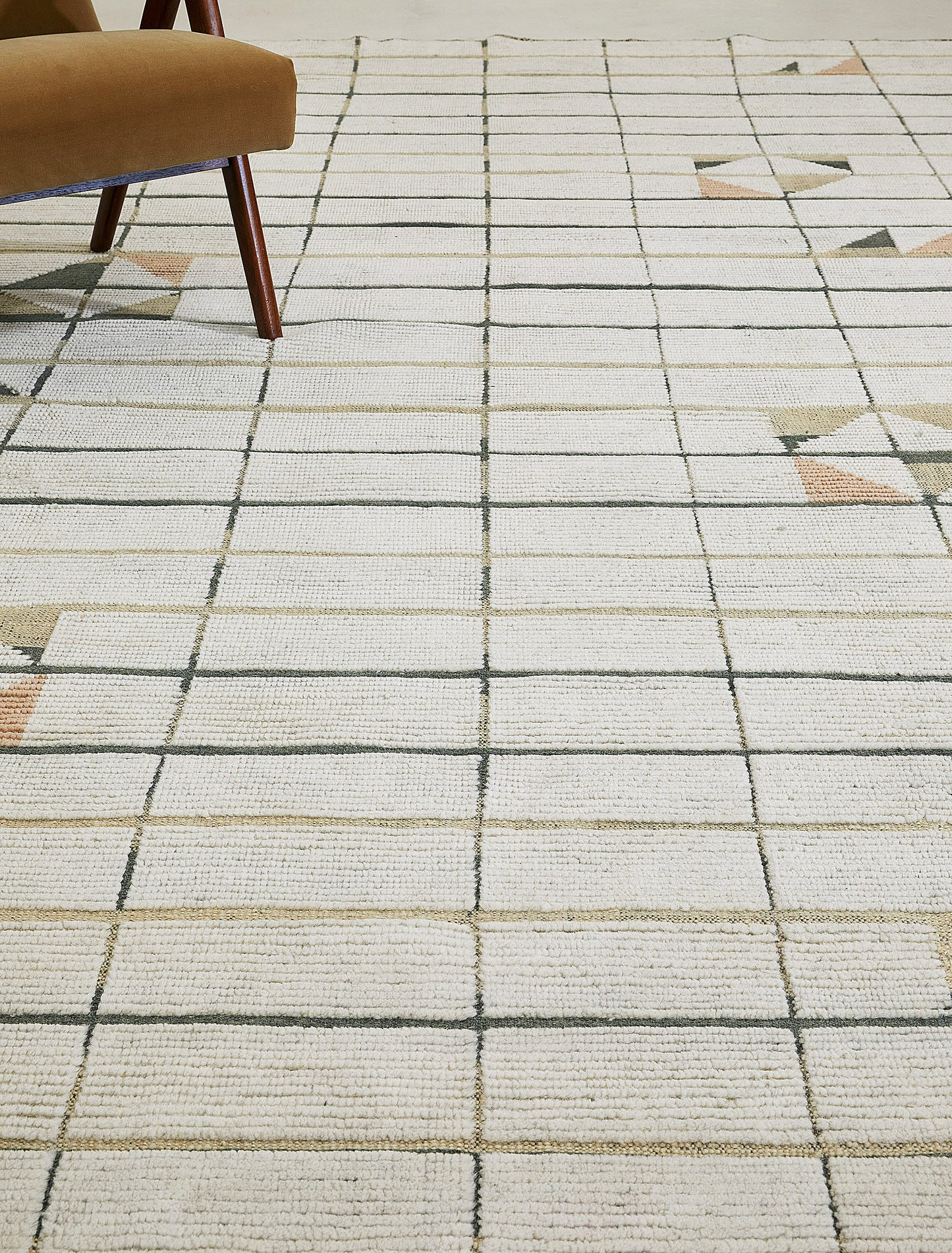 Modern Rug Image 2097 Bouchet, Estancia Collection