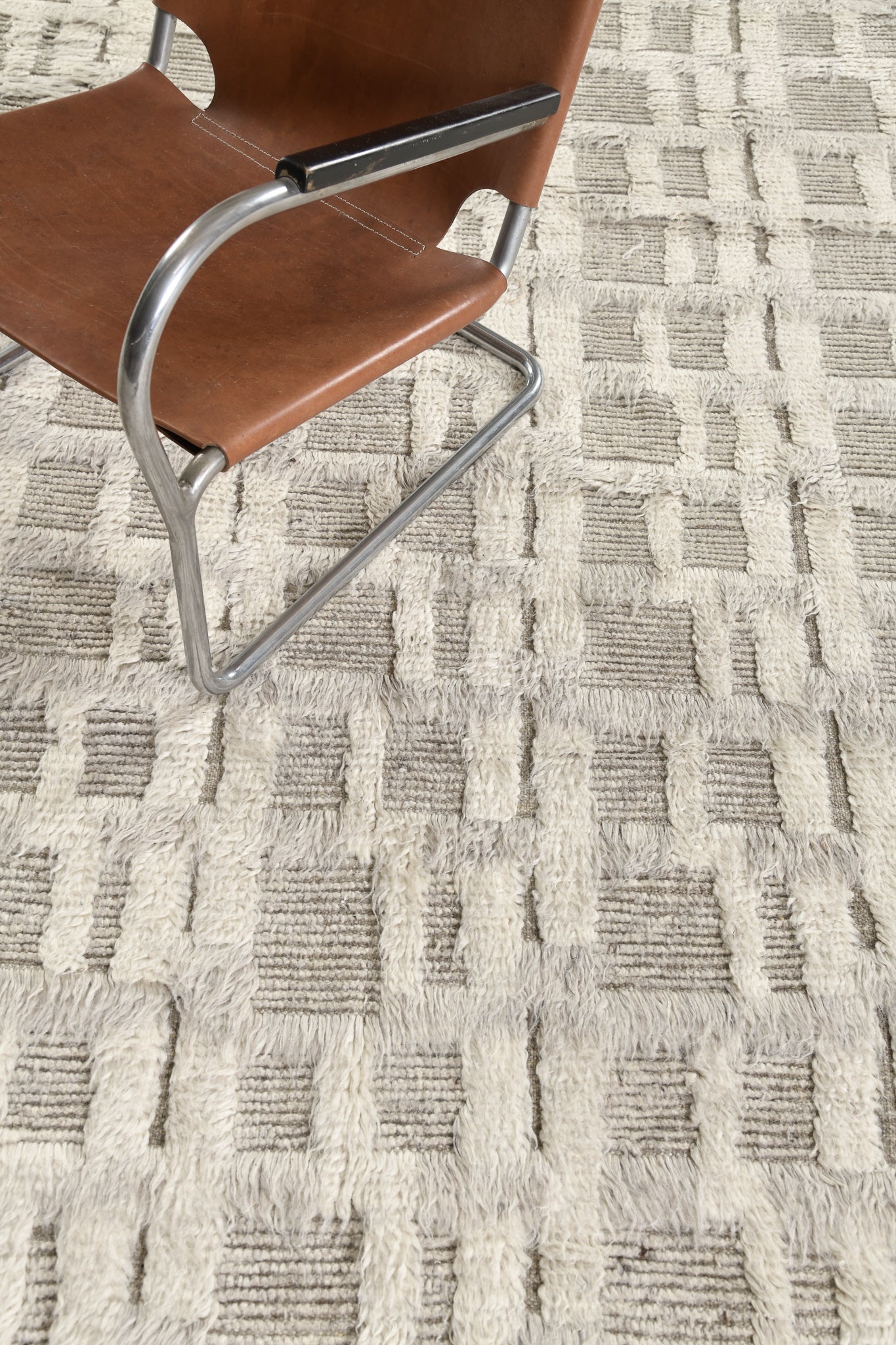 Modern Rug Image 3801 Bittern, Sandpiper Collection