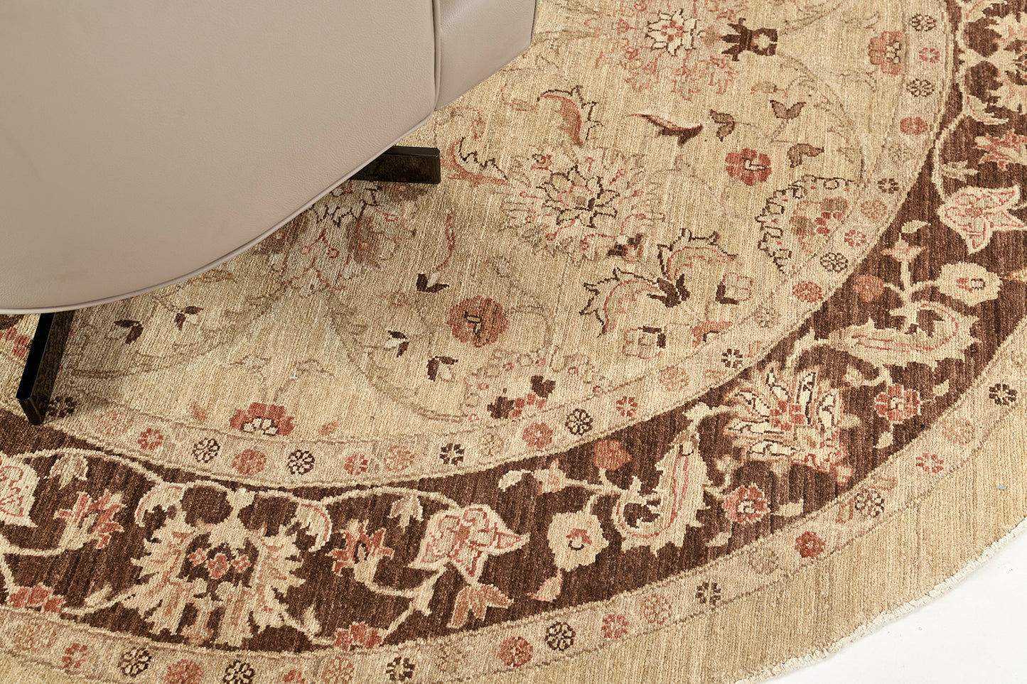 Natural Dye Sultanabad Revival Round Rug