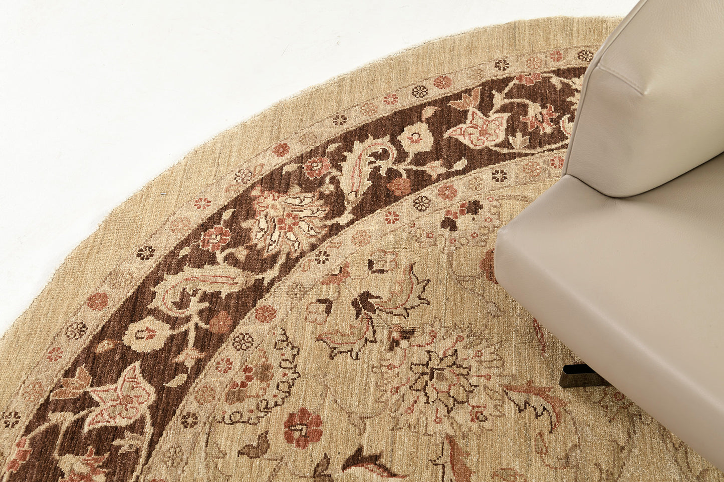 Natural Dye Sultanabad Revival Round Rug