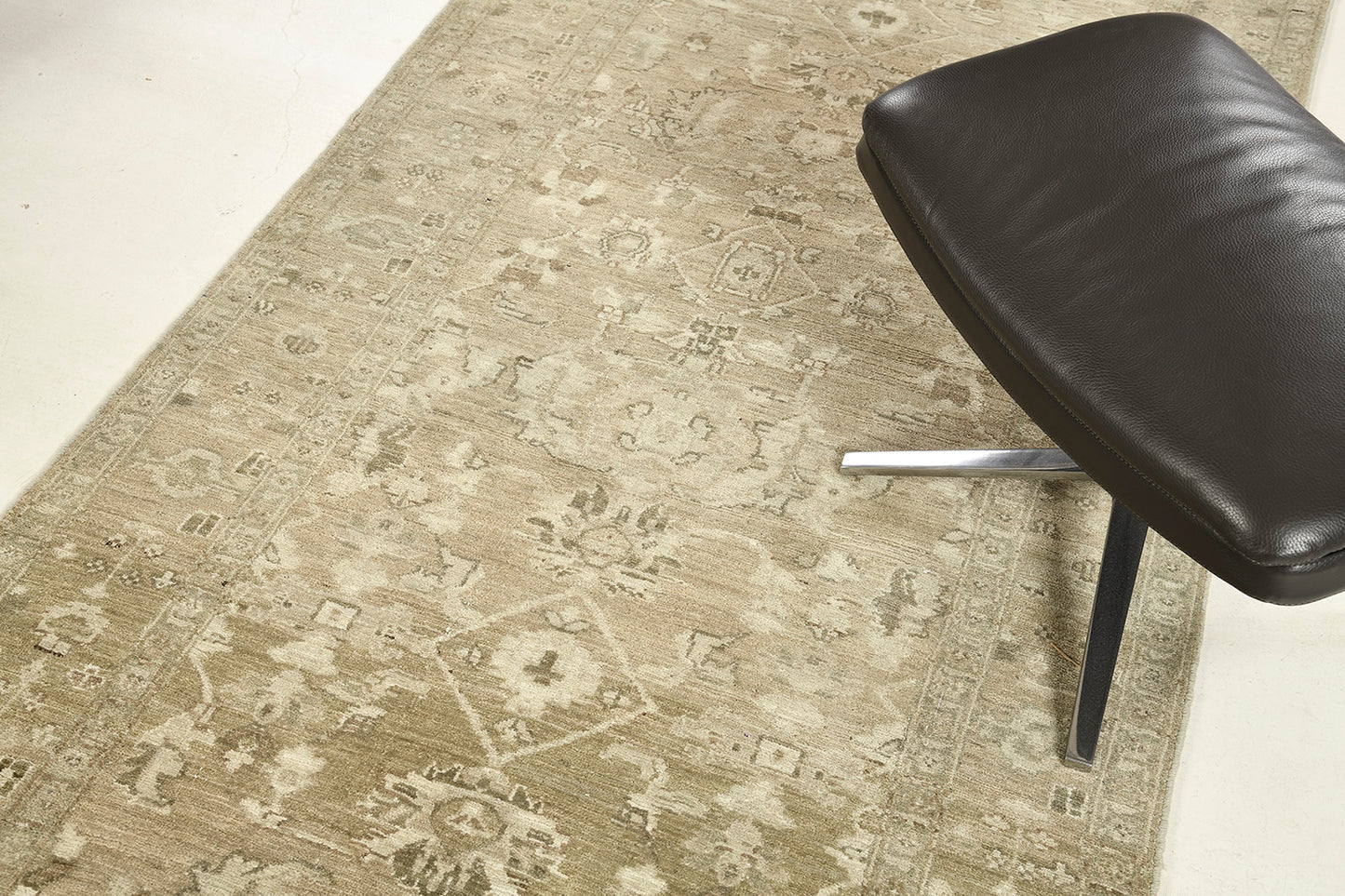 Vintage Style Mahal Revival Runner