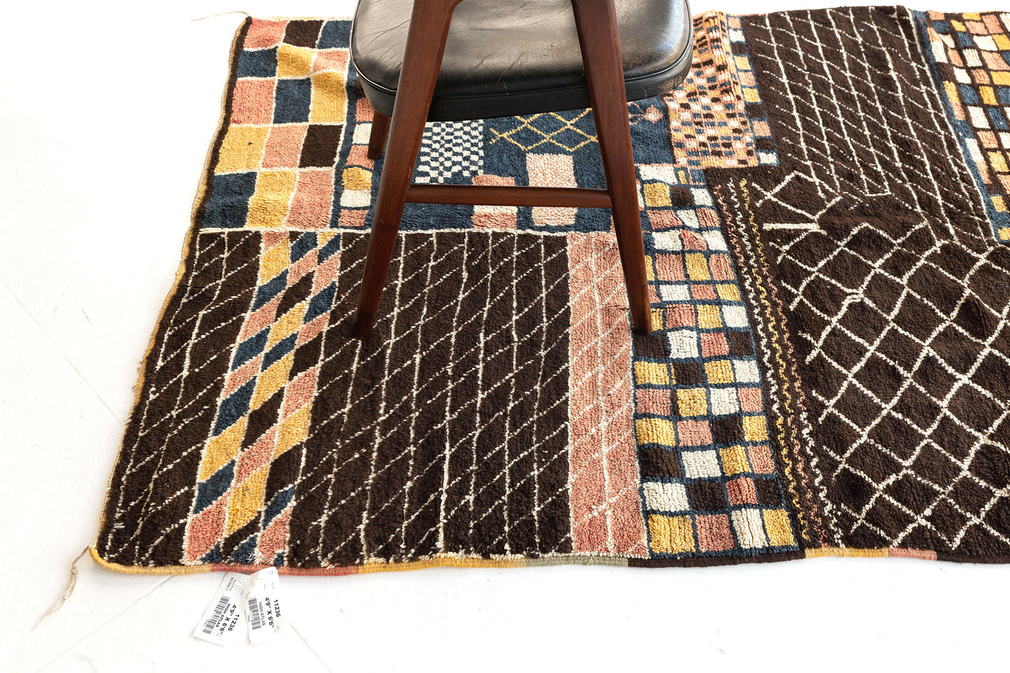 Modern Rug Image 8296 Moroccan Rug Middle Atlas Tribe Atlas Collection