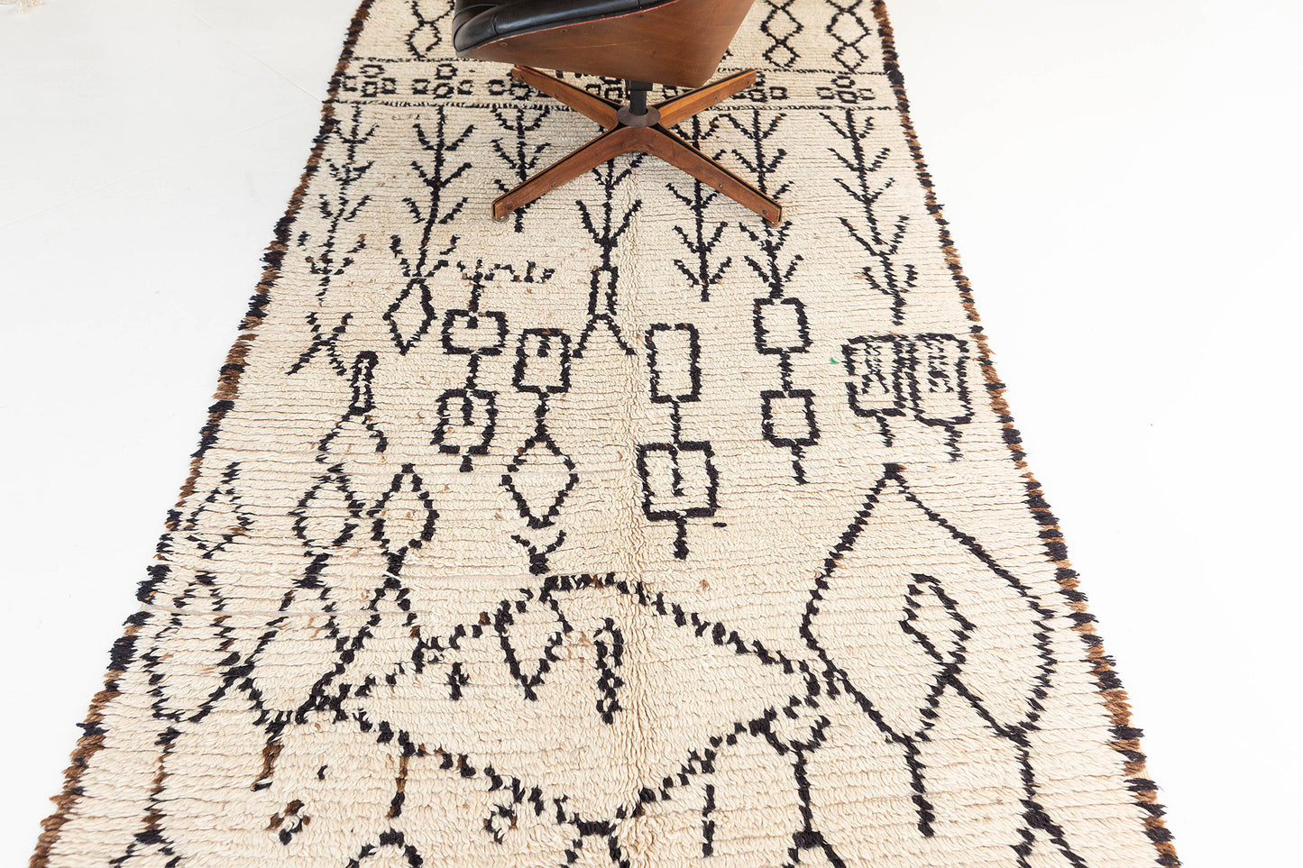 Modern Rug Image 13582 Vintage Moroccan Rug Azilal Tribe Atlas Collection