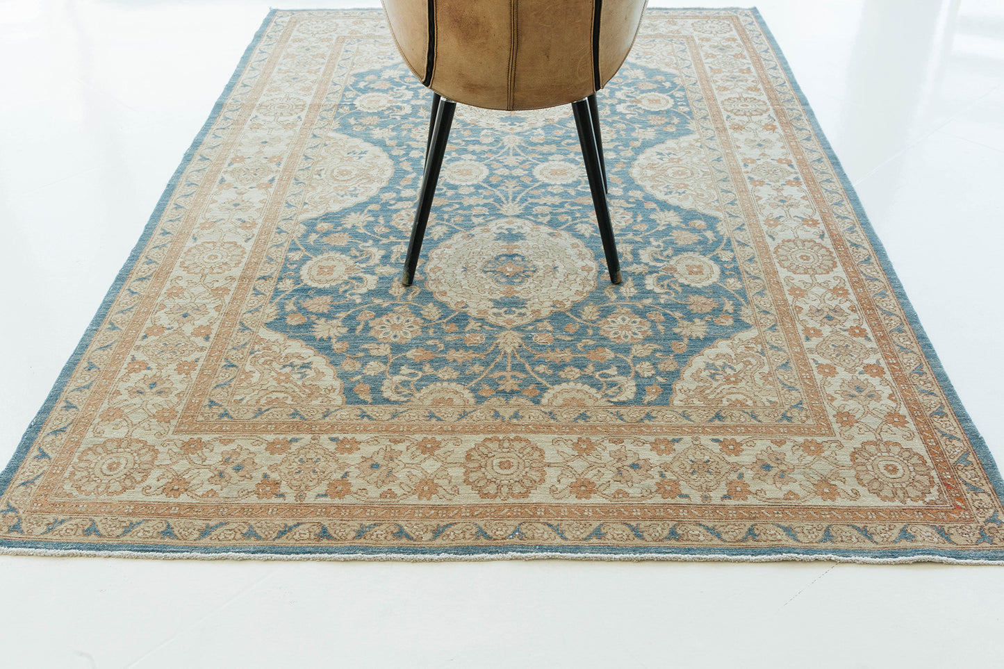Vintage Style Amritsar Design Rug D5034
