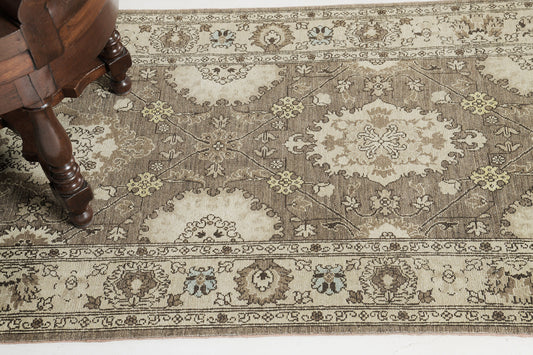 Vintage Style Mahal Design Rapture Runner D5137