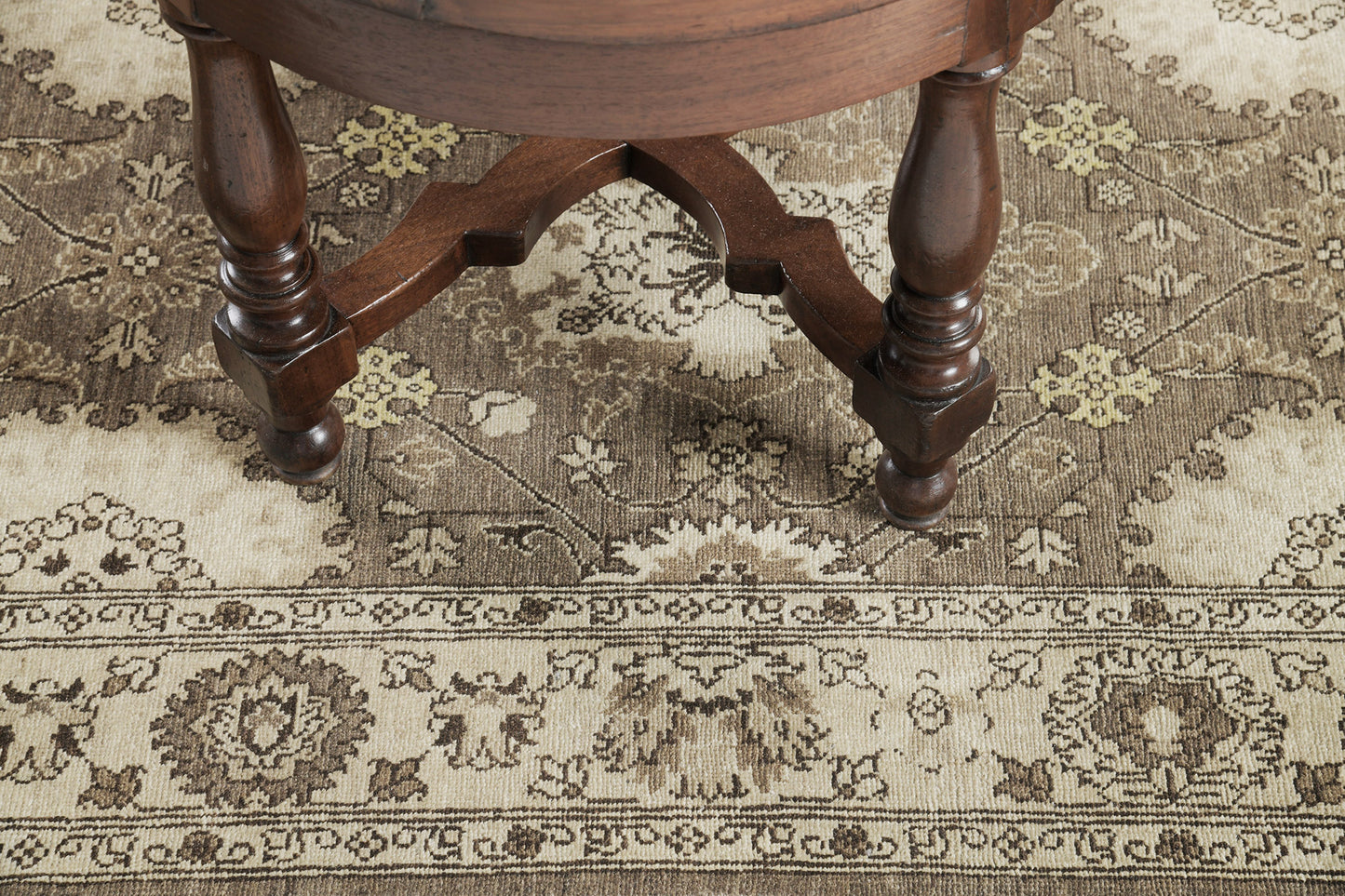 Vintage Style Mahal Design Rapture Runner D5137