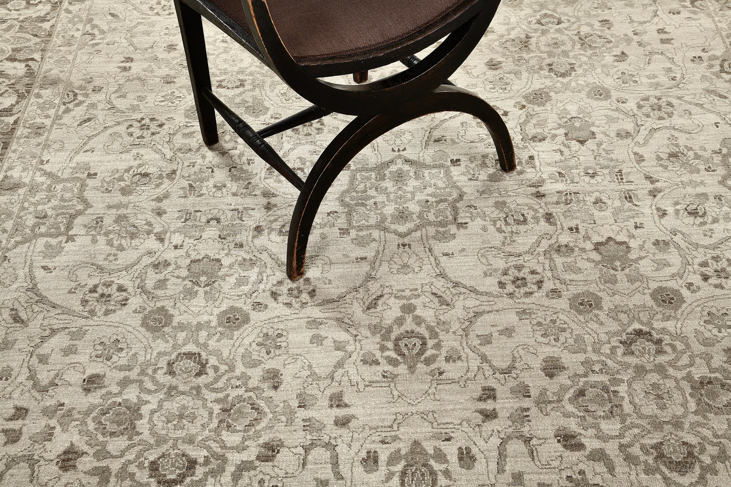 Vintage Style Traditional Design Rug D5377