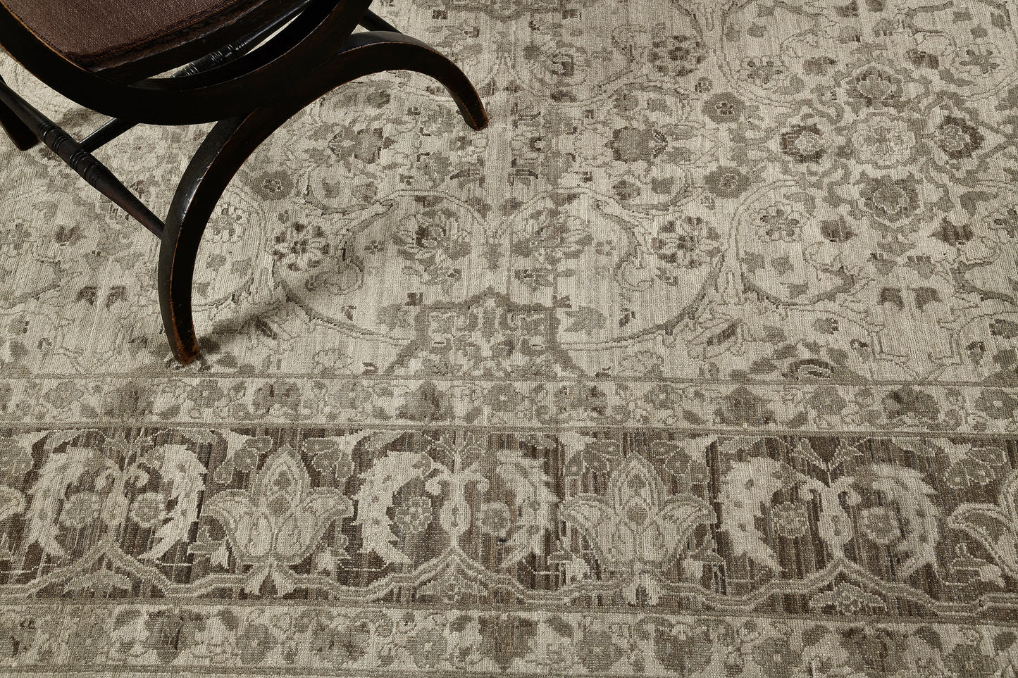 Vintage Style Traditional Design Rug D5377