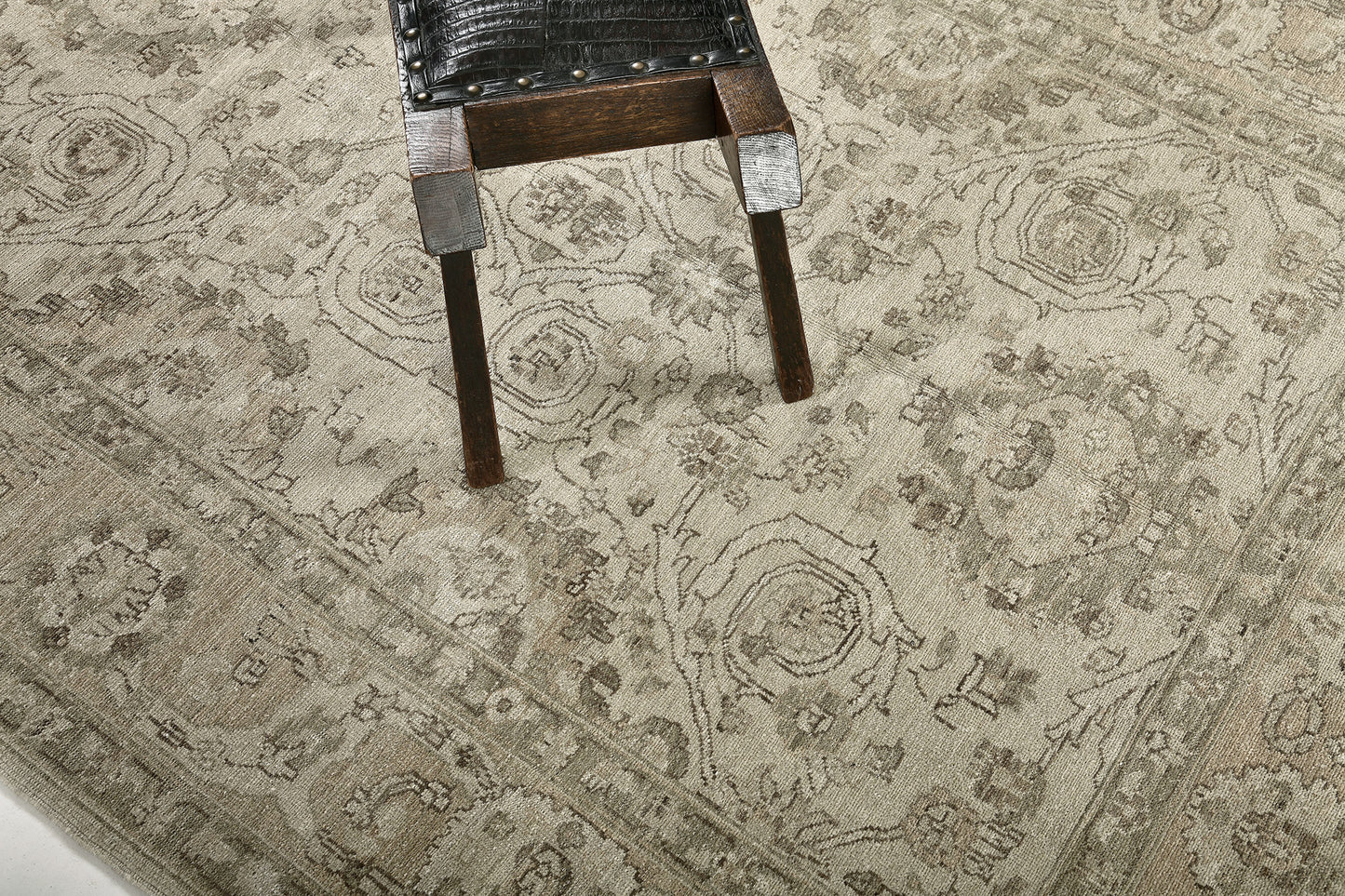 Vintage Style Mahal Mostofi Revival