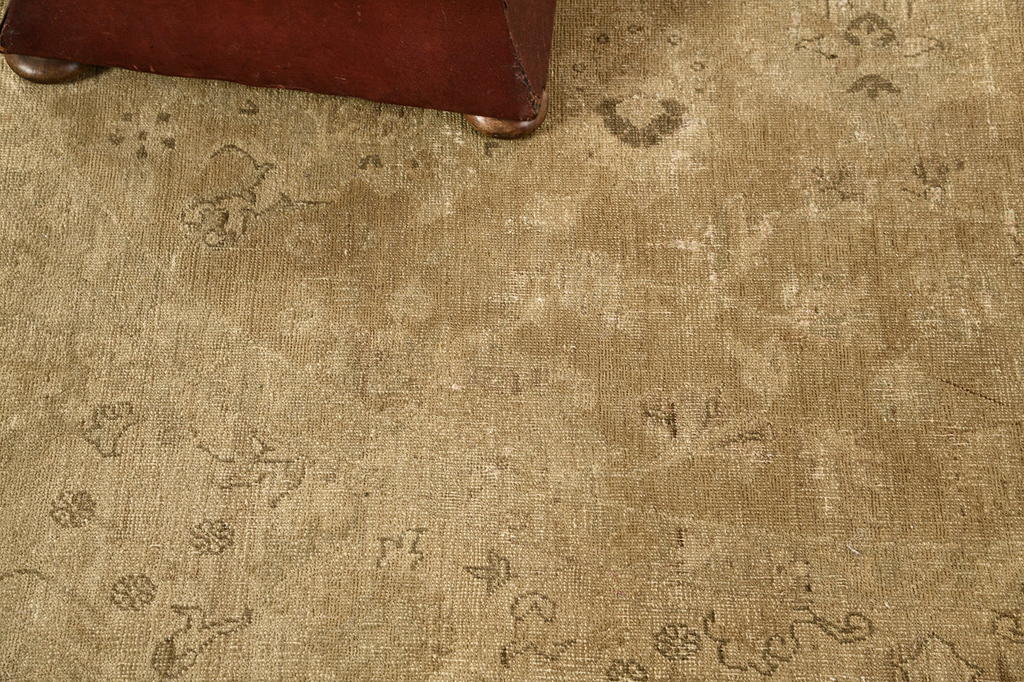 Vintage Style Sultanabad Revival Round Rug