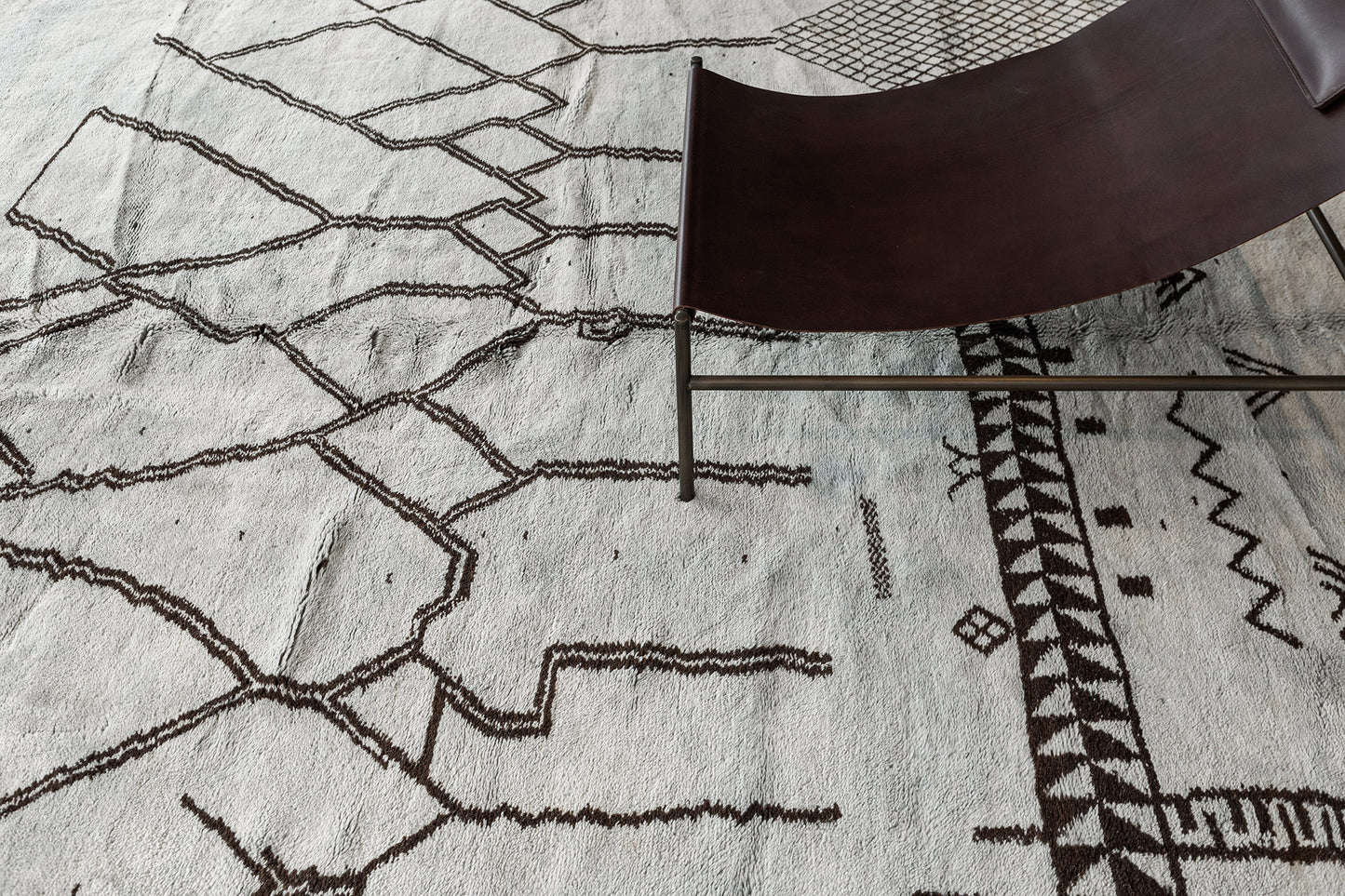 Modern Rug Image 8017 Moroccan Middle Atlas Tribe Berber Rug