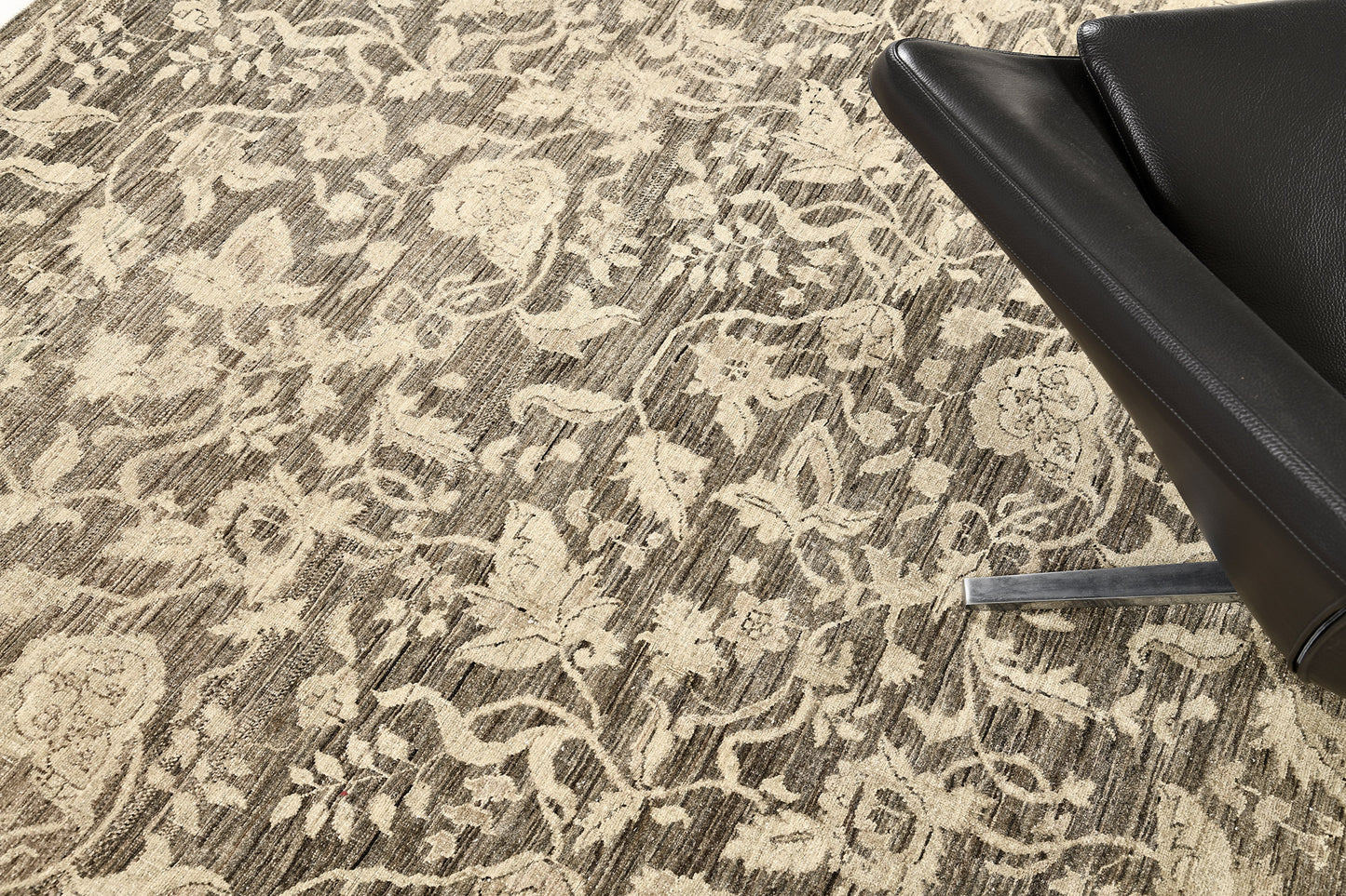 Vintage Style Transitional Design Rug