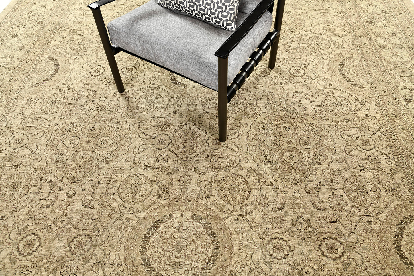 Vintage Style Mahal Reproduction Revival Collection D5137