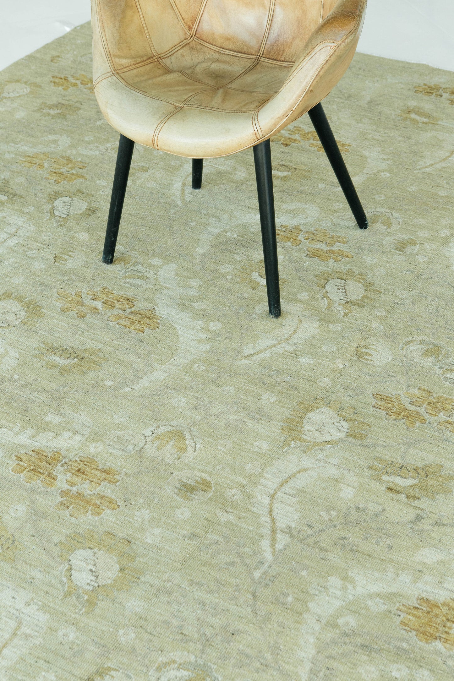 Vintage Style Transitional Design Rug D5455