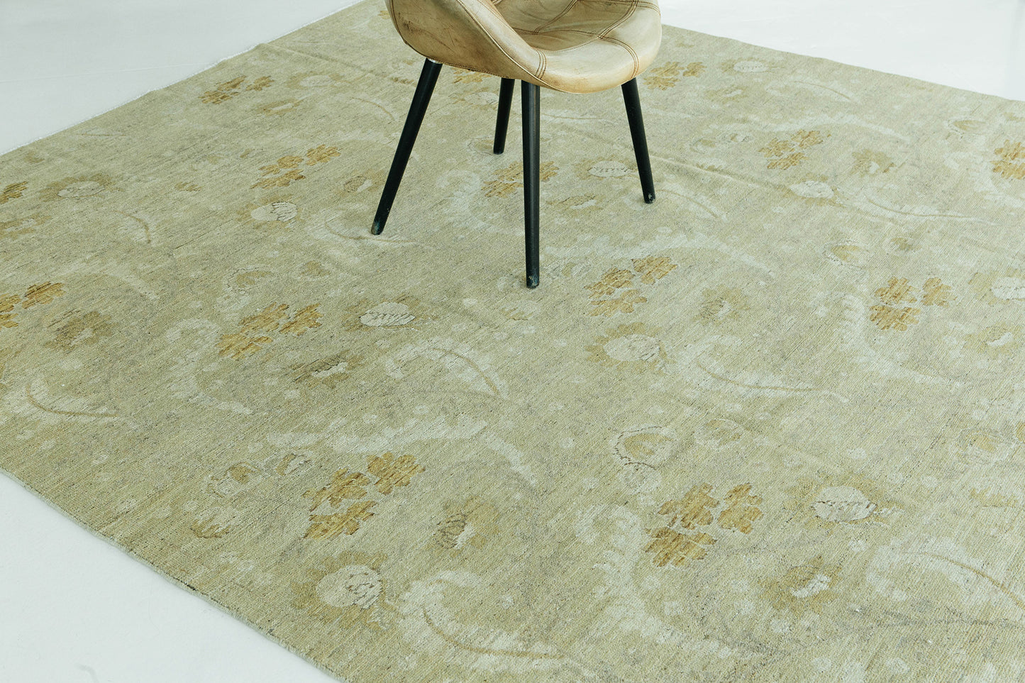 Vintage Style Transitional Design Rug D5455