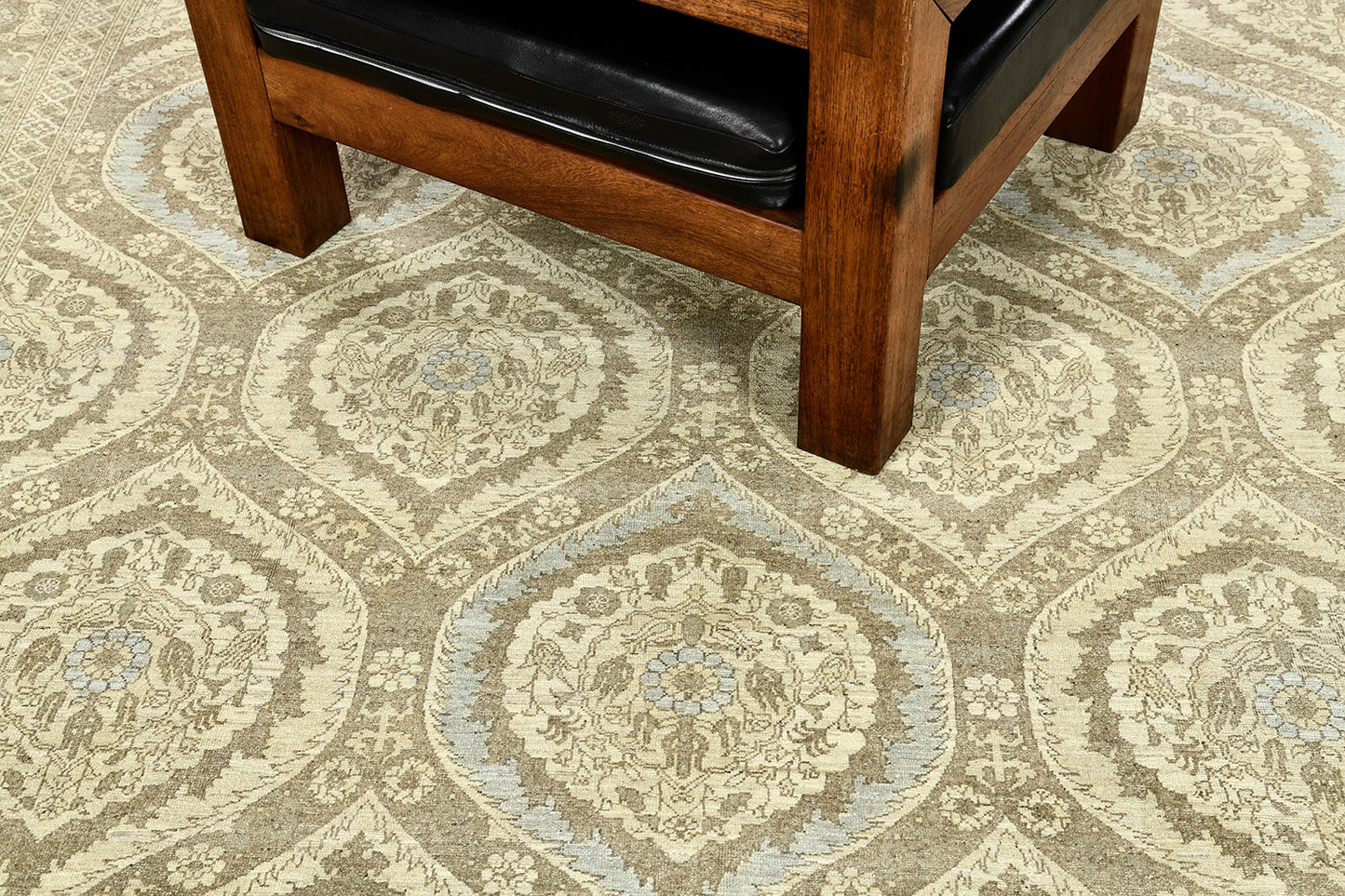 Vintage Style Lavar Panel Design