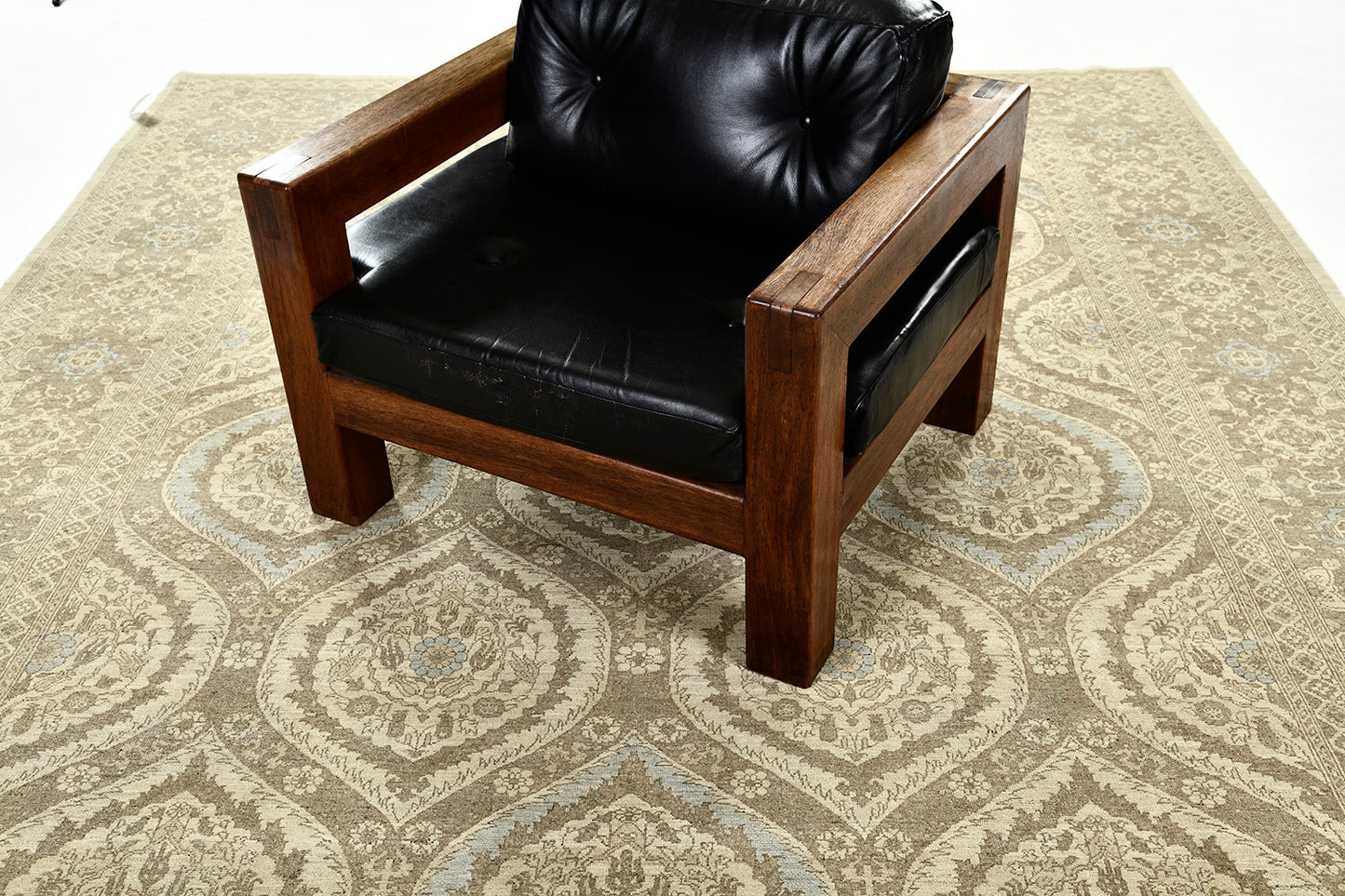 Vintage Style Lavar Panel Design