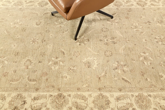 Vintage Style Sultanabad Design Rug