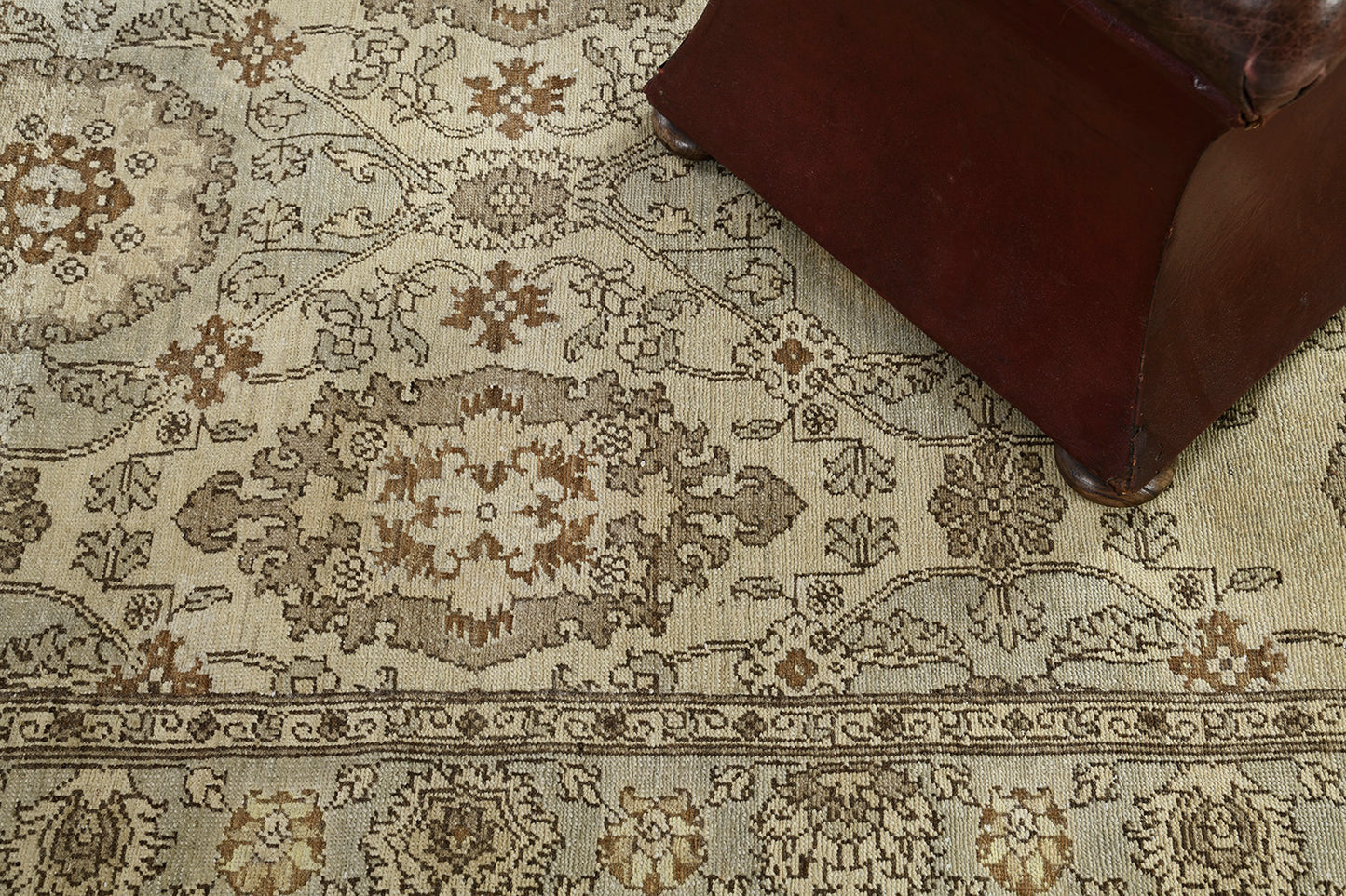 Vintage Style Mahal Revival Runner