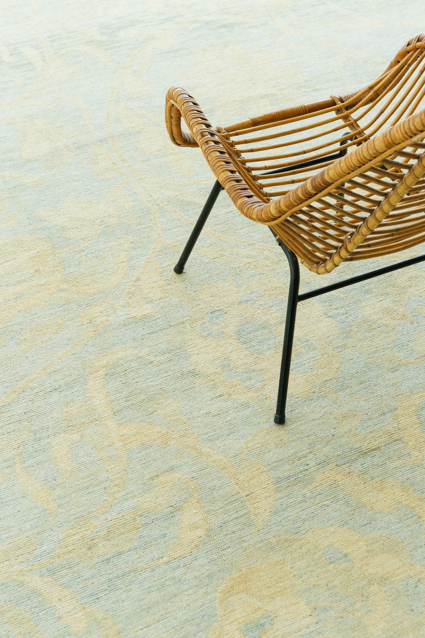 Vintage Style Transitional Design Rug