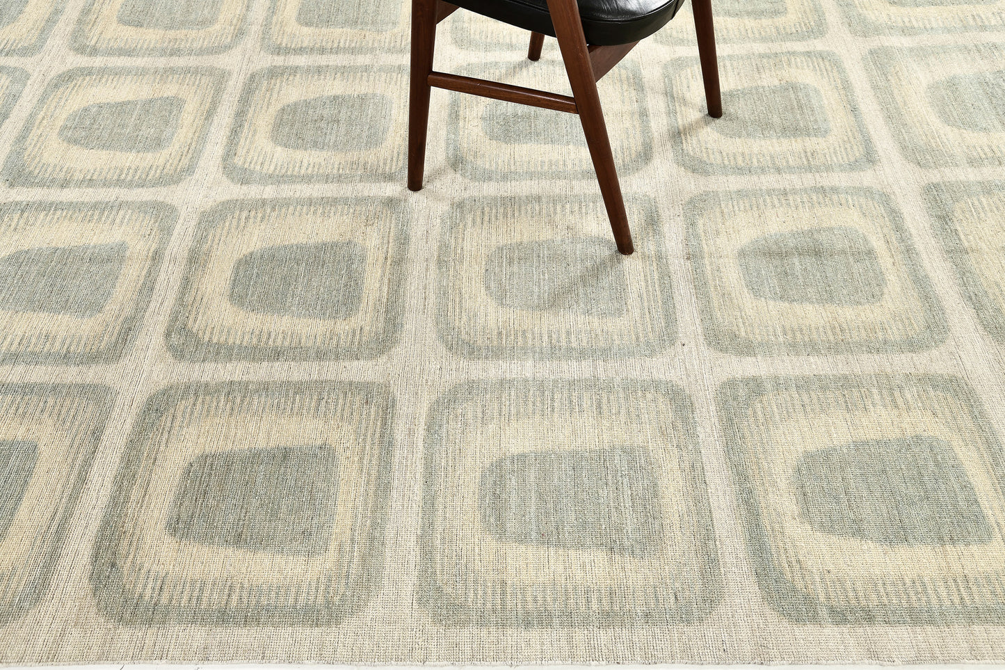 Vintage Style Transitional Design Rug D5462