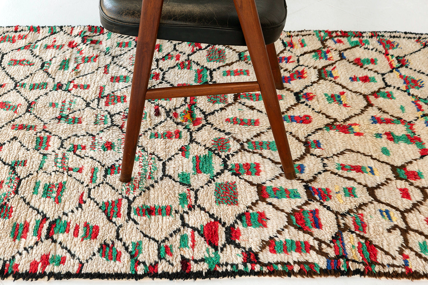 Modern Rug Image 13532 Vintage Moroccan Rug Azilal Tribe