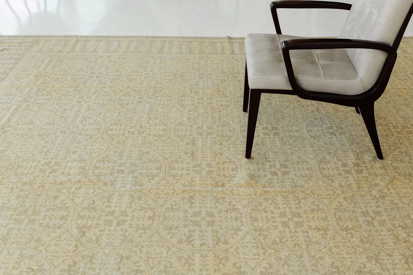 Vintage Style Arts and Crafts Design Rug
