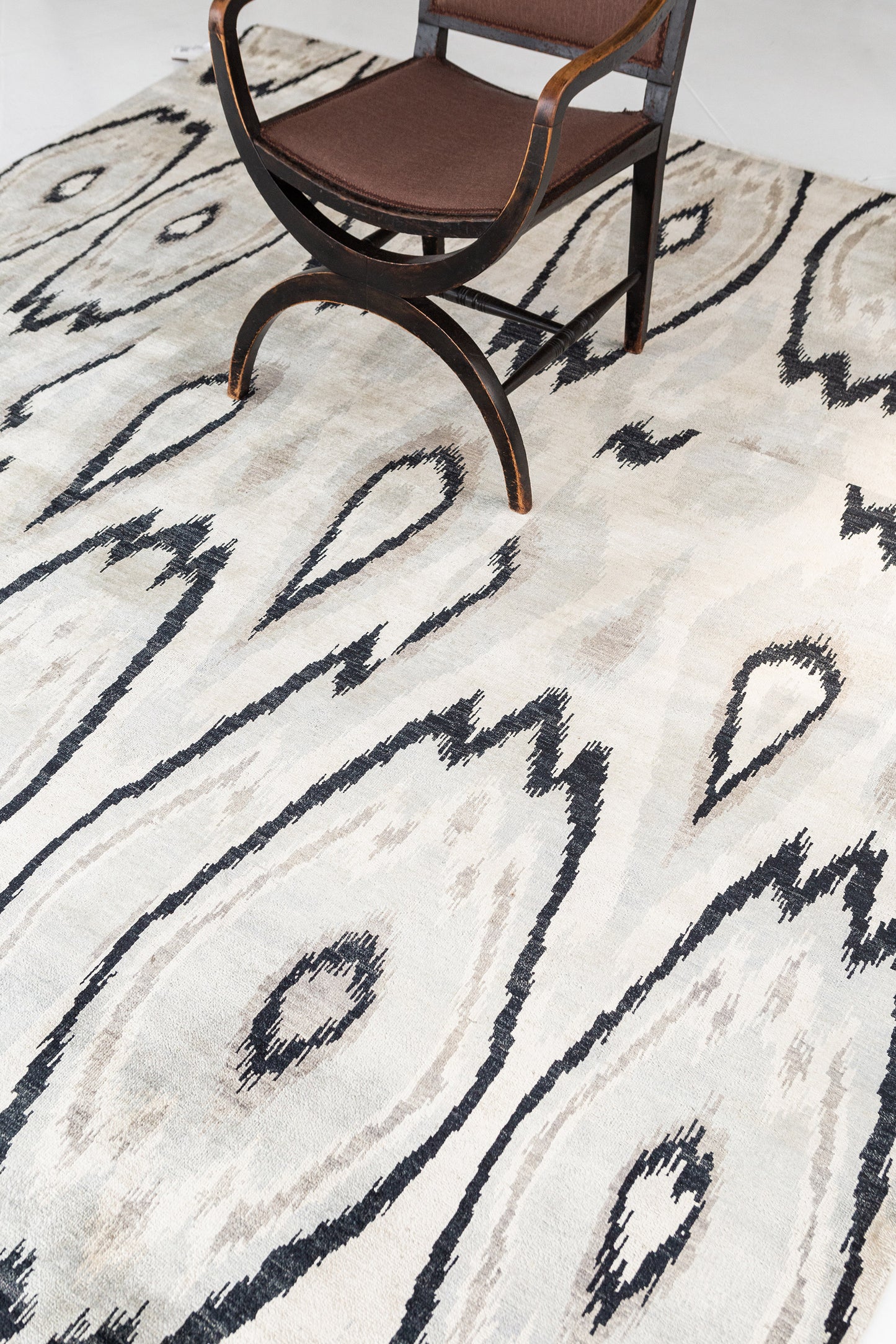 Ikat Design Rug Alacha