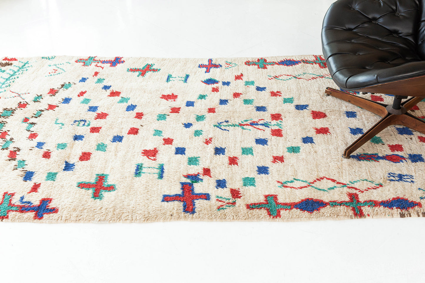 Modern Rug Image 13607 Vintage Moroccan Rug Azilal Tribe Atlas Collection