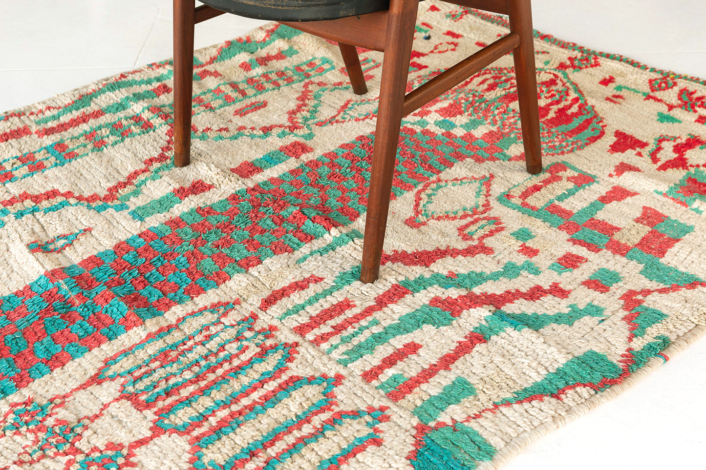Modern Rug Image 13598 Vintage Moroccan Rug Azilal Tribe Atlas Collection