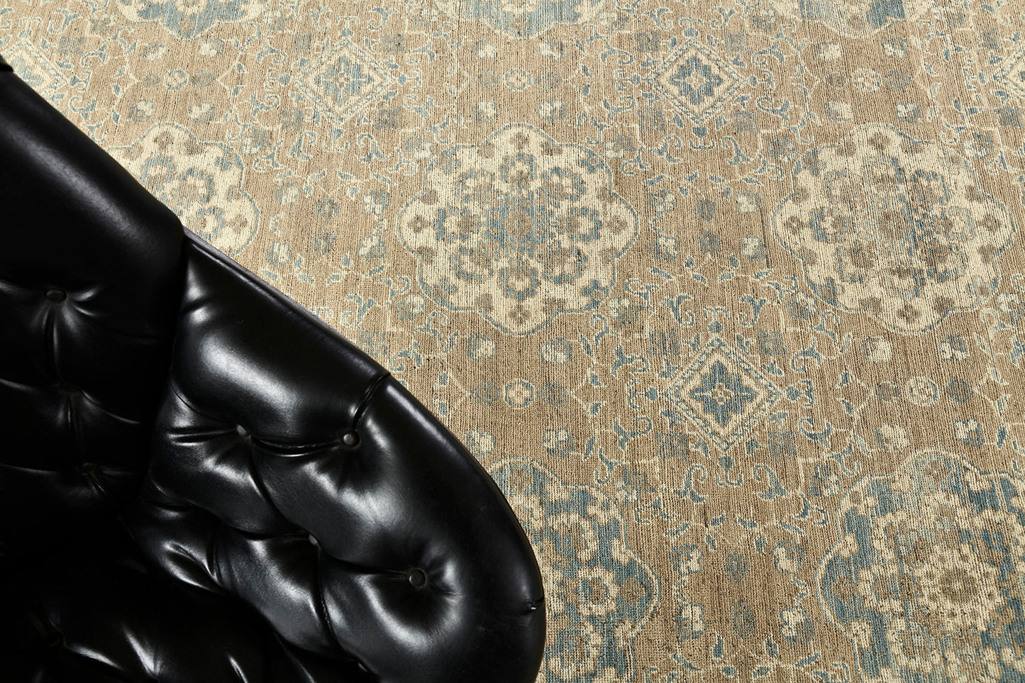 Vintage Style Transitional Design Rug