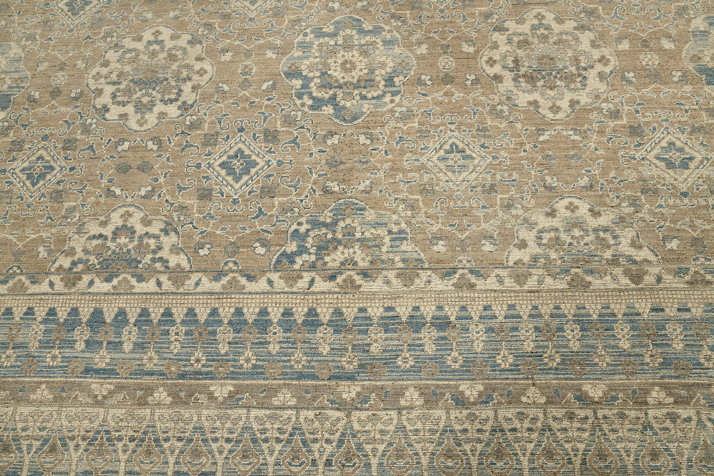 Vintage Style Transitional Design Rug