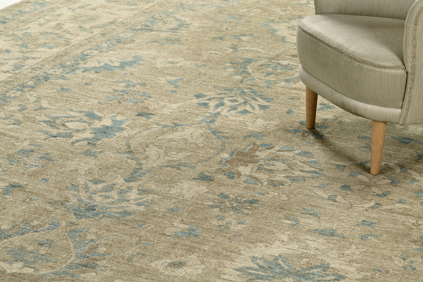 Vintage Style Sultanabad Revival Rug