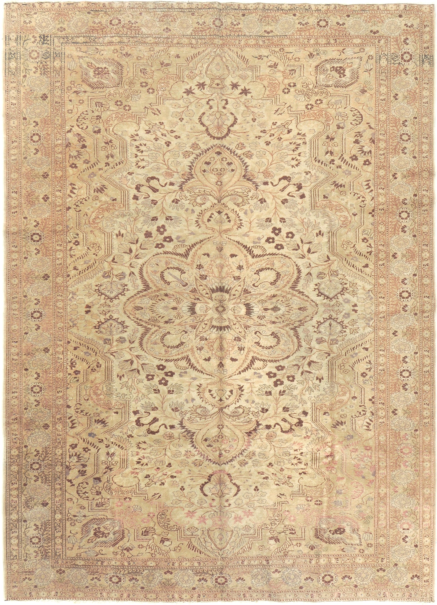 Vintage Turkish Sivas Rug Medallion Design