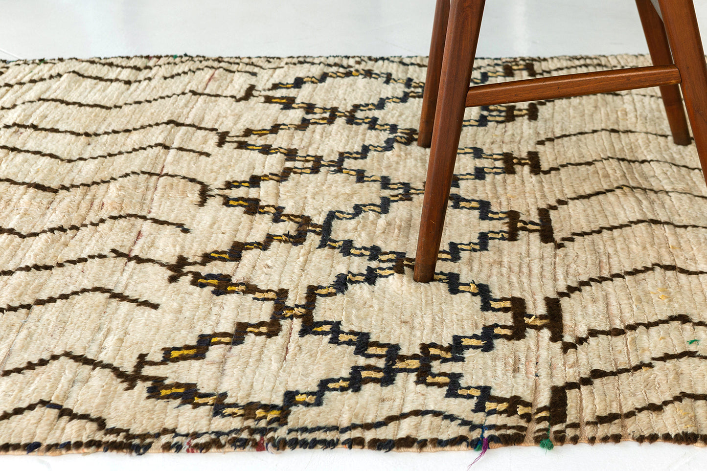 Modern Rug Image 12581 Vintage Moroccan Azilal Tribe Berber Rug