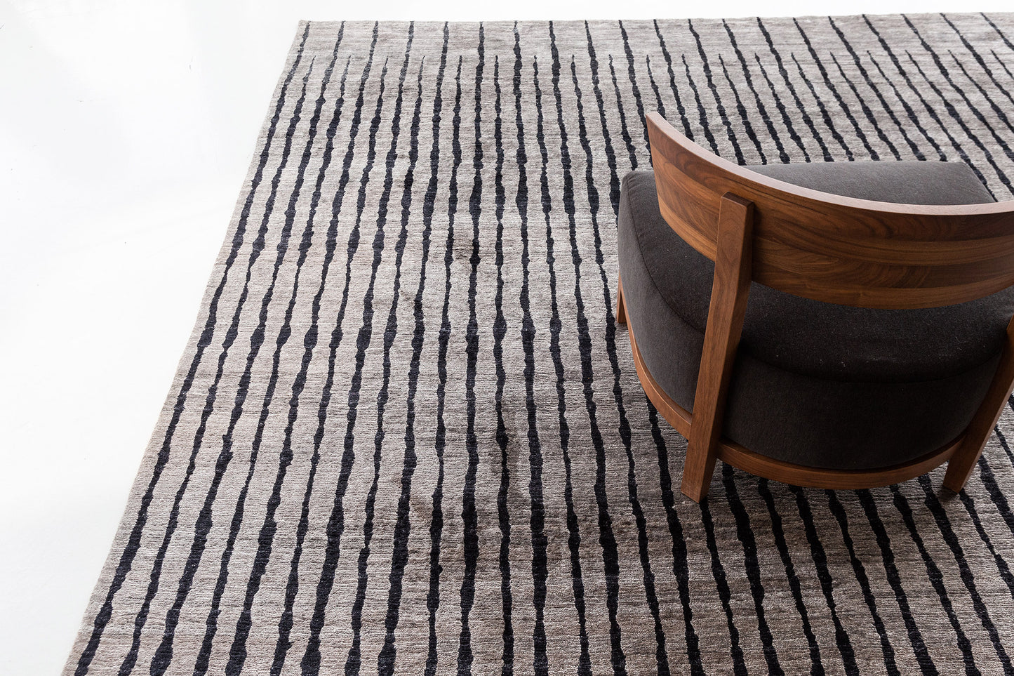 Modern Rug Image 7655 Modern Design Bamboo Silk Rug Linea