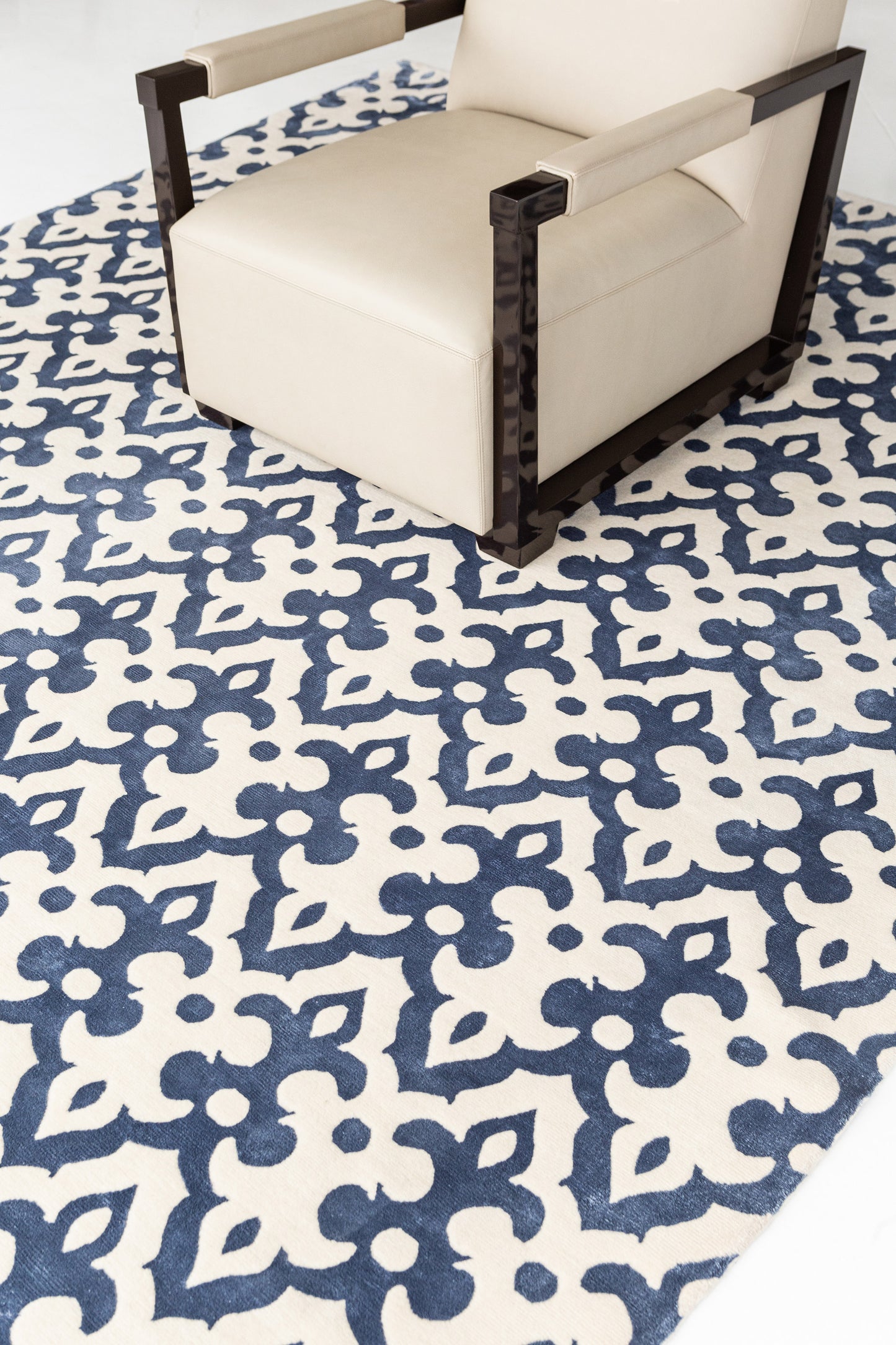 Transitional Design Rug M Collection Moresco