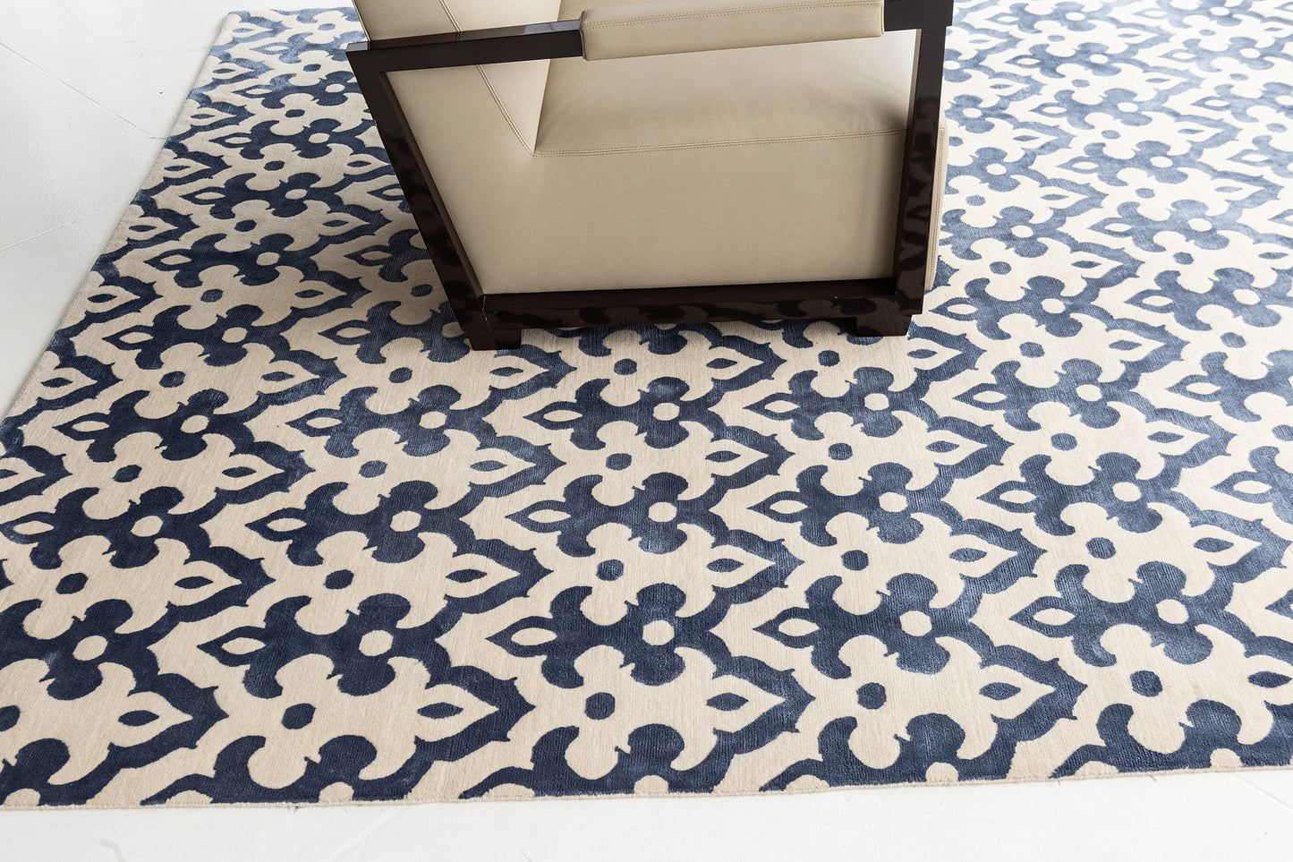 Transitional Design Rug M Collection Moresco