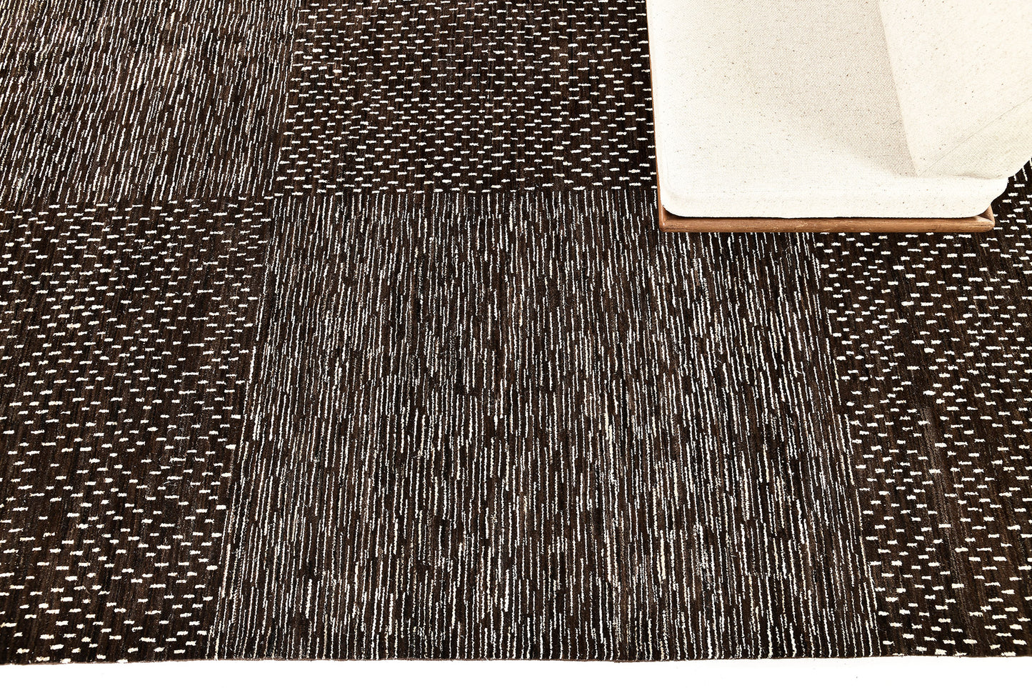 Modern Design Naturale Collection Rug Dama